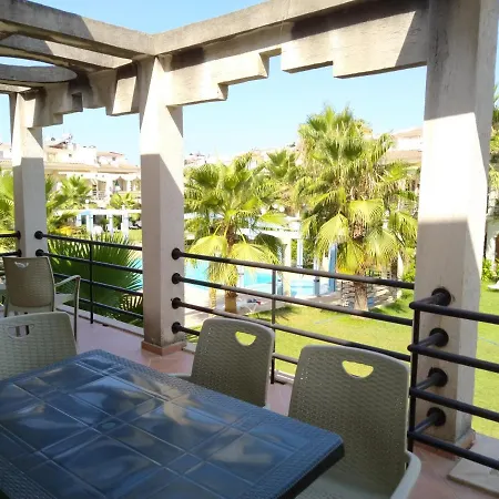 Melisa2 Tatil Evleri Havuzlu Denize Yakin Сasa de vacaciones