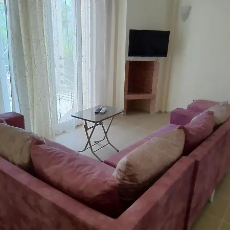 Сasa de vacaciones Melisa2 Tatil Evleri Havuzlu Denize Yakin