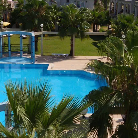 Сasa de vacaciones Melisa2 Tatil Evleri Havuzlu Denize Yakin *