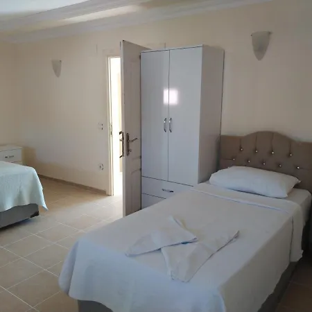 Melisa2 Tatil Evleri Havuzlu Denize Yakin *