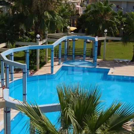 Melisa2 Tatil Evleri Havuzlu Denize Yakin Сasa de vacaciones