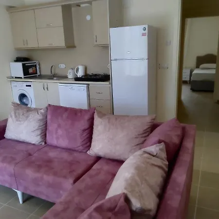 Melisa2 Tatil Evleri Havuzlu Denize Yakin Сasa de vacaciones *