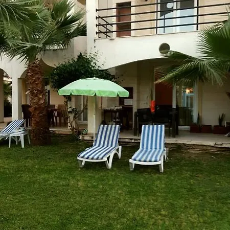 Melisa2 Tatil Evleri Havuzlu Denize Yakin