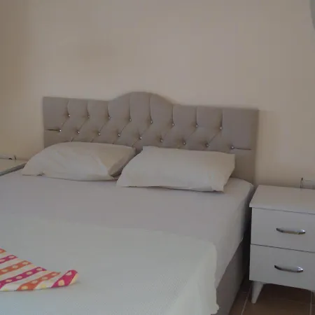 Melisa2 Tatil Evleri Havuzlu Denize Yakin Prázdninový dům